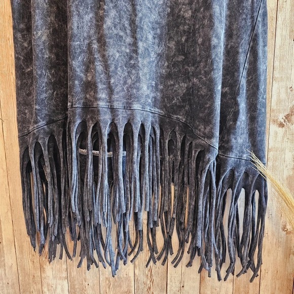 B.P. Collection women's tee - Picture 3 of 7